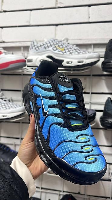 Patike: 02. 41-46 za 
 4200 din🌸🌸 — 3