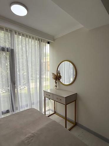 Посуточная аренда квартир: 3 комнаты, Душевая кабина, Постельное белье, Парковка — 2