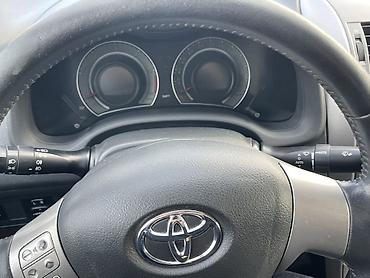 bekalator satisi: Toyota Corolla: 1.4 l | 2008 il Sedan — 1