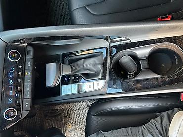sonata nurais: Hyundai Elantra: 2022 г., 1.6 л, Автомат, Гибрид, Седан — 9