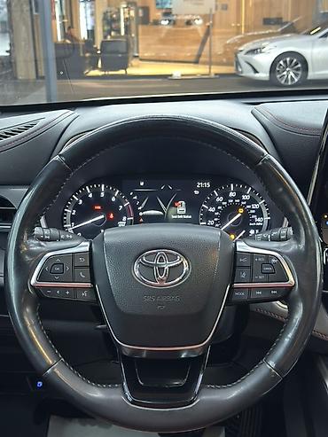 changan q5 2025: Toyota Highlander: 2022 г., 3.5 л, Автомат, Бензин, Кроссовер — 6