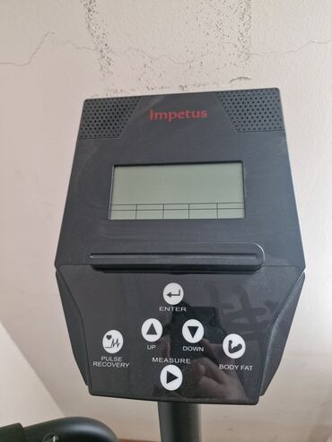 Qaçış trenajorları: Elliptik trenajor. Monitor var. Yeni veziyyətdədi. Kardio üçün