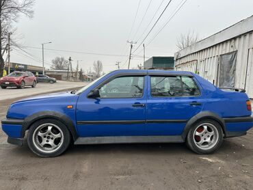 Volkswagen: Volkswagen Vento: 1995 г., 1.8 л, Бензин, Седан — 3