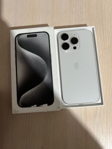 айфон 15 голубой: IPhone 15 Pro, Колдонулган, 256 ГБ, White Titanium, Кабель, Куту, 90 %