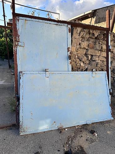 Qaraj qapısı Qaraj qapisi. 238/208sm 200azn Balaxani 1940 leli - Ölçü lalafo.az -da Qaraj qapısı Qaraj qapisi. 238/208sm 200azn Balaxani 1940 leli - Ölçü
