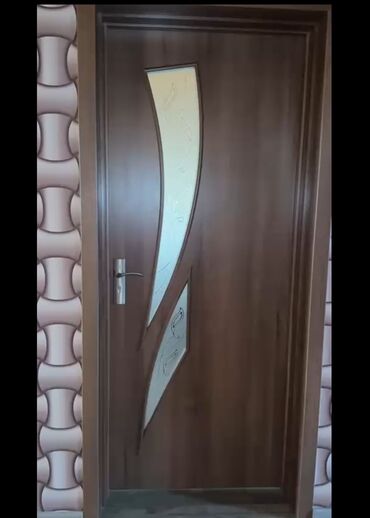 otag qapısı: İşlənmiş Otaq qapısı Plintus ilə, Zəmanətsiz, Ünvandan götürmə