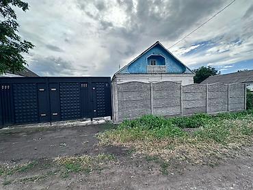 Продажа коттеджей и домов: Продается жилой дом с большим участком. Основные характеристики: - — 10