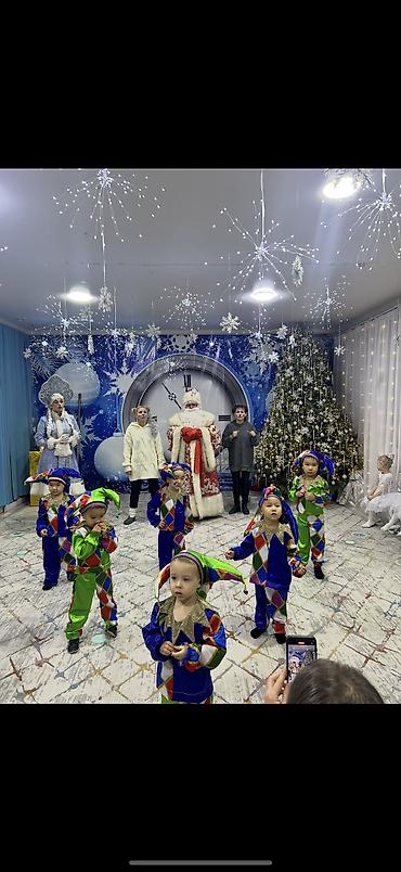 Прокат детских карнавальных костюмов: Прокат детских новогодних костюмов Что предлагаем: - Тематическая — 13