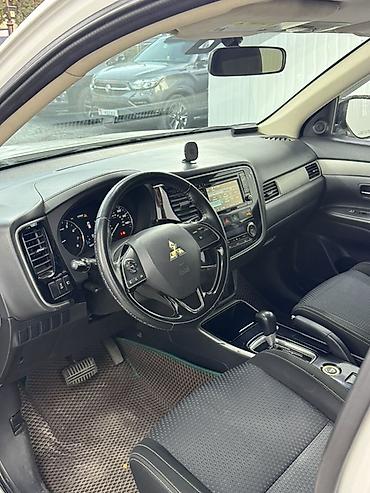 Mitsubishi: Mitsubishi Outlander: 2017 г., 2.4 л, Автомат, Бензин, Кроссовер — 8