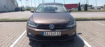 glava upravljaca: WV Jetta proizvedena 2014 a kupljena nova 2016 godine. Automobil u — 2