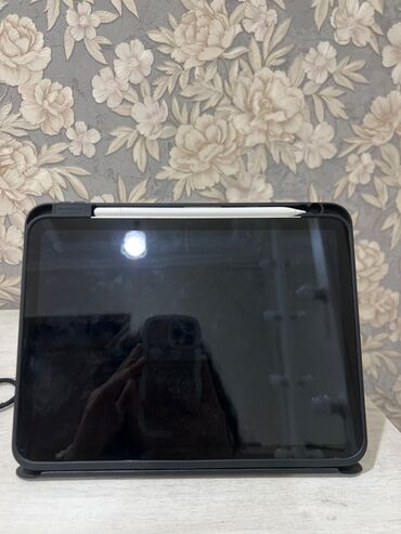 Планшеты: Планшет, Apple, память 64 ГБ, 10" - 11", Wi-Fi, Классический цвет - Черный — 4