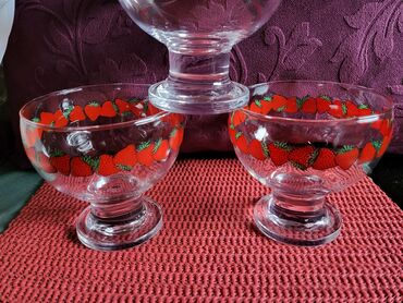 Čaše: Case vintaz za poslastice nove,nemacke. Case za poslastice komada 3 — 4