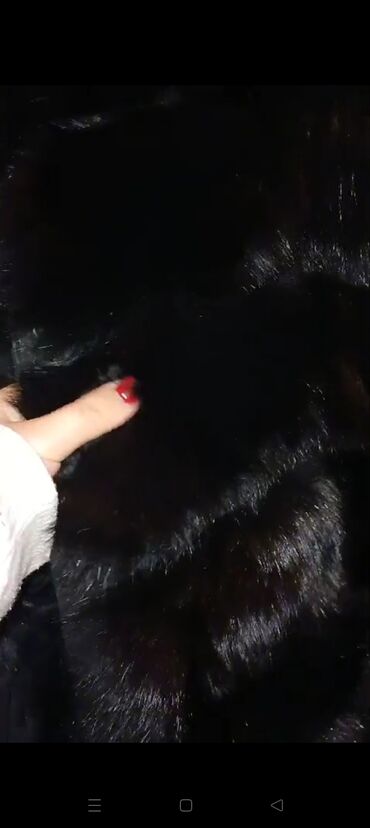 Kürklər: Biset. satilir. qeti geyilmeyib .cox baha alinib. 200 satilir — 6