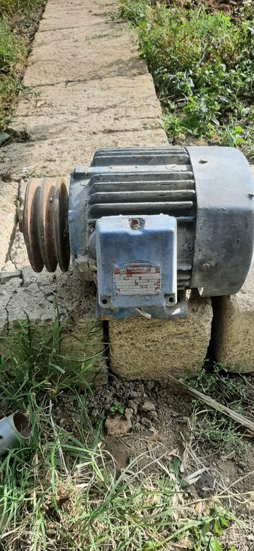 maşın şekli: Məhsul: Elektrik mühərrikləri (2 ədəd) 1) MEZ MOHELNICE