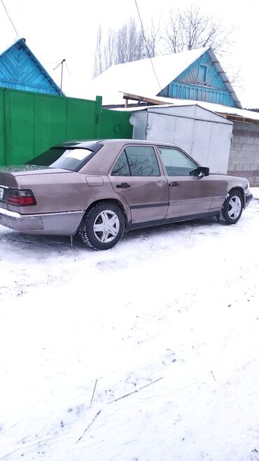 авто lexus 470: Mercedes-Benz 260: 1989 г., 2.6 л, Механика, Бензин, Седан