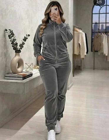 prada jakne: M-2XL
3600 vmr — 2