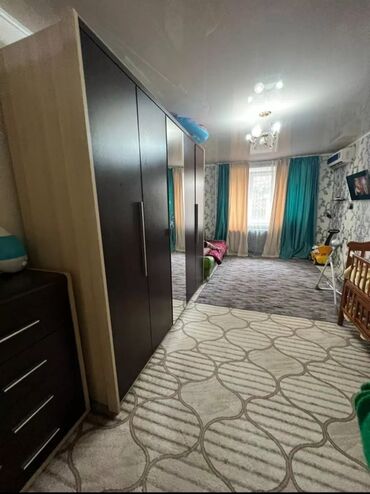 квартиры хрущевки: 2 комнаты, 44 м², Хрущевка, 1 этаж, Старый ремонт