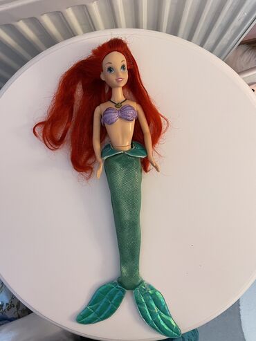 izrada plišanih igračaka: Ariel mala, sirena. Stanje kao na slikama. Pevala je kad se pritisne