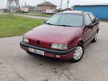 Унаа сатуу: Volkswagen Passat: 1990 г., 1.8 л, Механика, Бензин, Седан