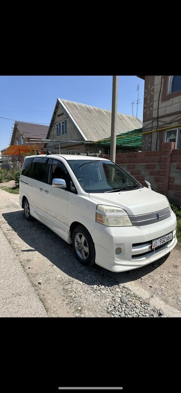 2 9 тди: Toyota Voxy: 2006 г., 2 л, Автомат, Бензин, Вэн/Минивэн