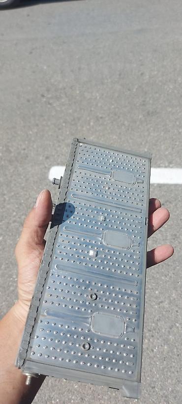 prius batareya: Toyota Prius (NHW20) üçün nikel-metal hidrid (NiMH) batareya modulları — 2