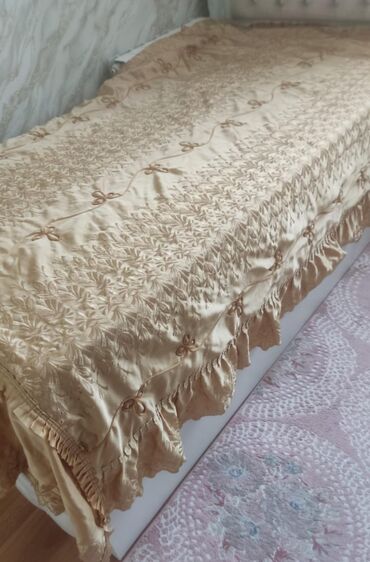 lal ördək yumurta: Yataq üçün Yataq örtüyü