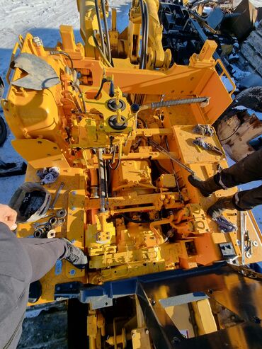 Бульдозеры: Бульдозер, Shantui, 2006 г., Гусеничный — 18