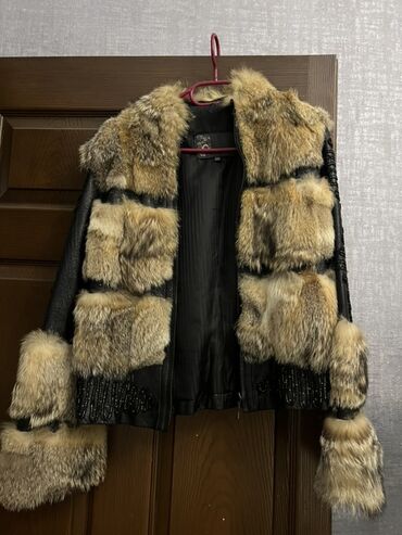 Toy paltarları: Ağ rəngli zərif gəlinlik - Model: baldırdan enən düz/yarı-fleyta — 32