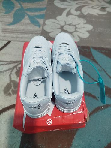 Кроссовки Nike Air Force 1 Low, полностью белые. - Классический