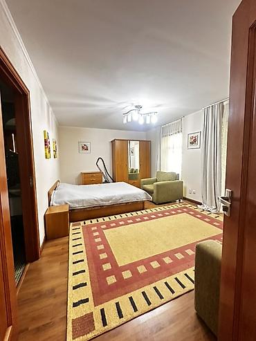 2 rooms: Сдаётся просторная 2‑комнатная квартира с выделенной столовой-зоной в — 3