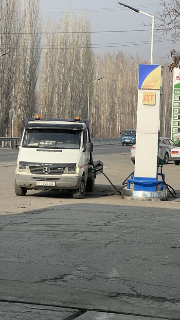 авто жалал абад: Гидроманипулятору менен, Көтөргүсү менен, Сынган платформасы менен