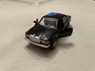 lego oyuncaq: Kolleksiya üçün model avtomobil – Mercedes-Benz W123 (sedan), qara — 7