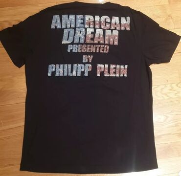 Majice: Philipp Plein majice L i XL velicina.
Cena za komad — 17