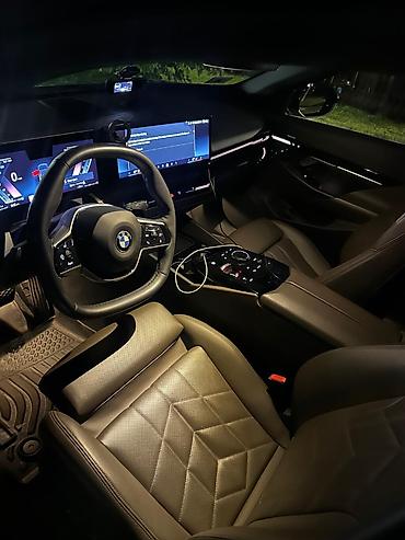 mercedes e class: BMW 5 series: 2 l | 2023 il Sedan — 8