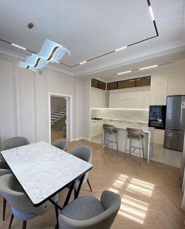 пол дома бишкек: 260 м², 5 комнат, Свежий ремонт Кухонная мебель