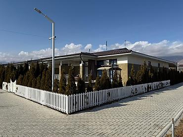 Продажа коттеджей и домов: Продается коттедж в селе Чок-Тал Palm Beach с обустроенным участком и — 1