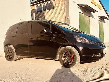 продаю шевролет: Honda Jazz: 2009 г., 1.5 л, Робот, Бензин, Хэтчбэк — 3