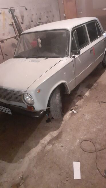 priora sedan: VAZ (LADA) 2111: 1.6 l | 1972 il Sedan