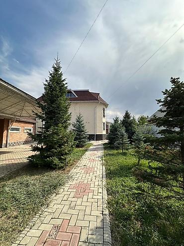 Үйлөрдү ижарага берүү: 380 м², 6 бөлмө жана андан көп, Арча-Бешик ж/м, Жаныбарлар менен болот — 5