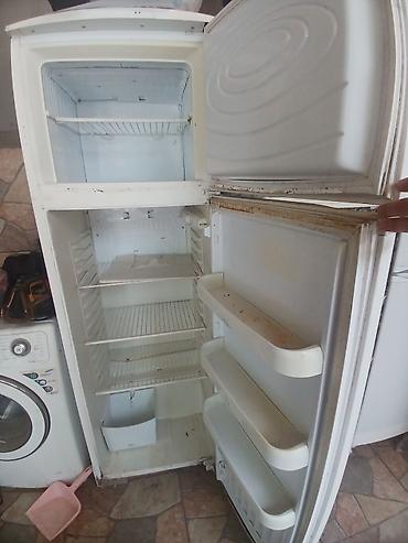Soyuducular: İkiqat qapılı soyuducu - Üst hissədə dondurucu bölmə, aşağıda əsas — 66