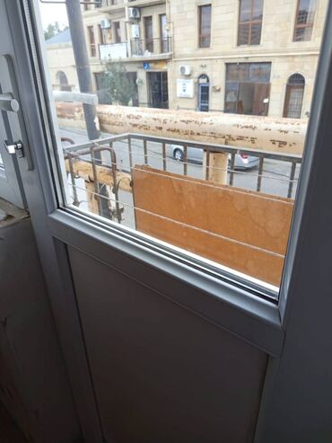 Uzunmüddətli kirayə evlər: Xırdalanda 7 saylı məktəbin yanında tola çox yaxın 2 Mərtəbə 3 otaq — 11