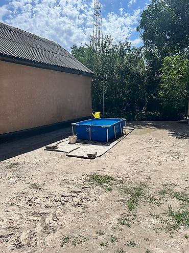 Продажа коттеджей и домов: На продаже дом в центре города, расположен в районе Телевышки ( — 10
