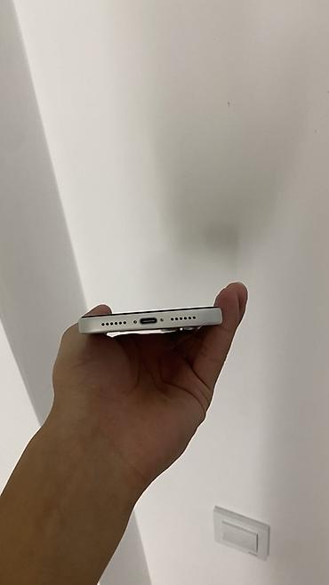 ayfon 9 pro max: IPhone (серия с USB‑C), светлый цвет корпуса. Компактный корпус с — 4