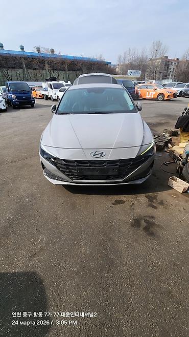 Hyundai Avante: 2022 г., 1.6 л, Вариатор, Гибрид, Седан