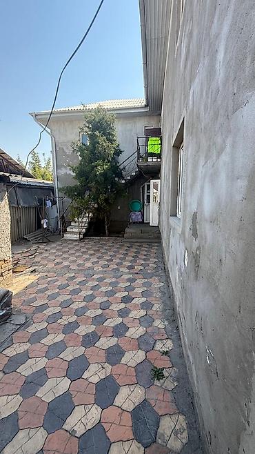 доход бизнес: Продаю 2-этажный гостевой дом с действующим доходным бизнесом Район — 1