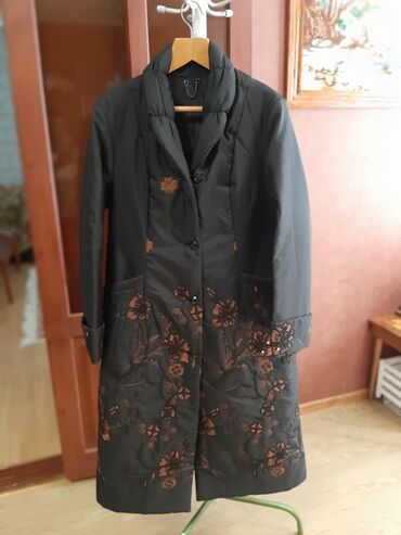 Пальто весна -осень, 48-50р,Корея,отличного качества,одевалась пару