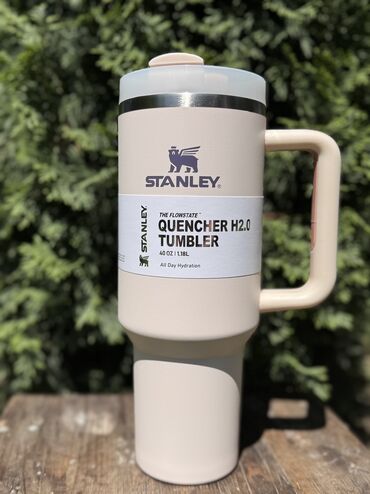 Стаканы: Термокружка Stanley😍😍😍 Объем 1,18л и 0,8л Все цвета в наличии Держит — 18