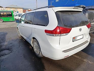 Toyota: Toyota Sienna: 2011 г., 3.5 л, Автомат, Бензин, Минивэн — 3