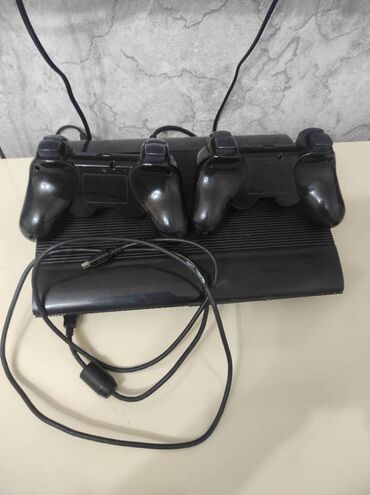 hdd 4tb 3.5: İdeal vəziyyətdədir 8 aydı alınıb 18 oyunu var(pes,gta5ve s)230 AZN