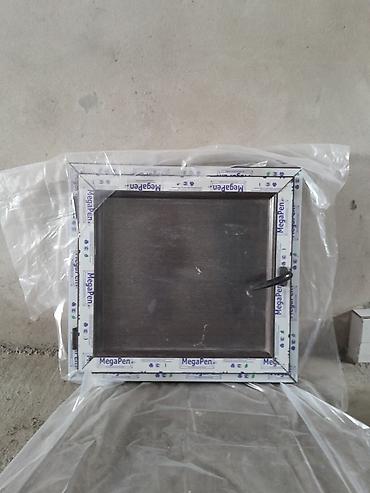 pəncərə toru: PVC çərçivəli havalandırma pəncərəsi / texniki lyuk. - Material — 1